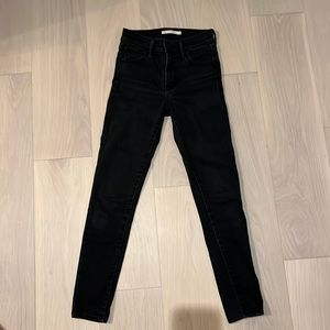 Levi’s Black Faded High Rise Super Skinny
